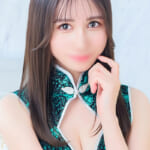 見る者すべての視線を惹きつける完成されたルックス【千景-ちかげ-】さんのご紹介です。